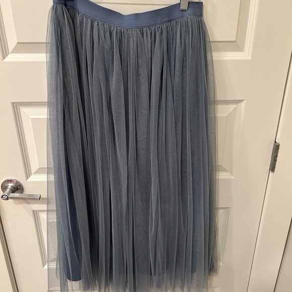 Altar’d State blue tulle midi skirt - Picture 2 of 3